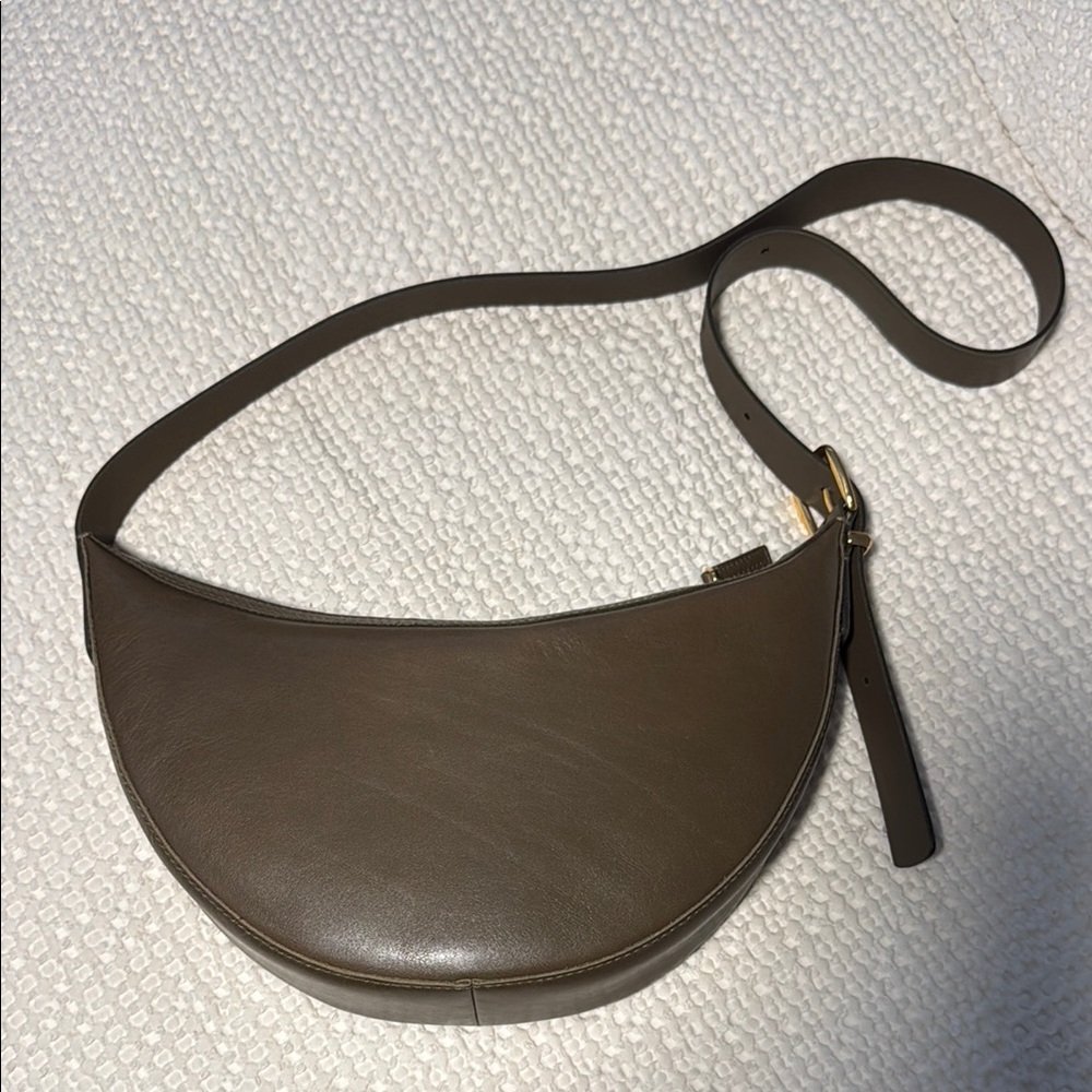 Madewell essentials crossbody